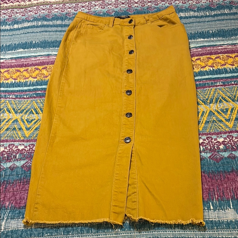 Yellow Gold Midi Pencil Skirt with Slit